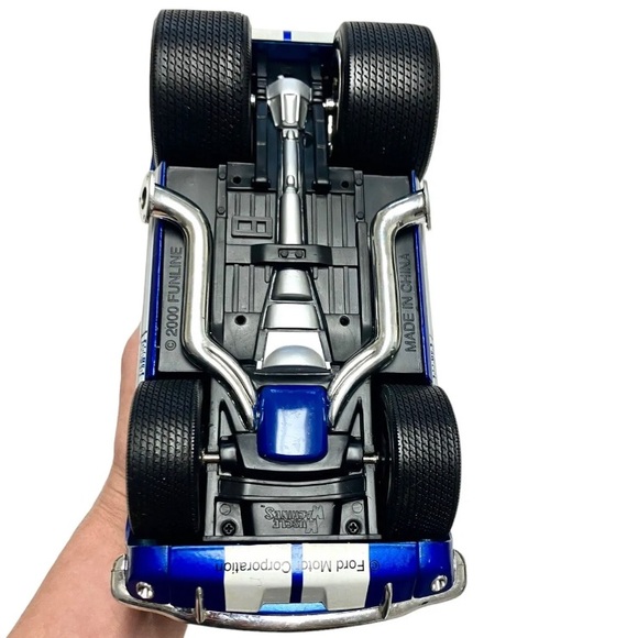 Vintage 2000 1966 Ford Mustang GT 350 Muscle Machines 1:18 Blue / White Stripes - Picture 9 of 12